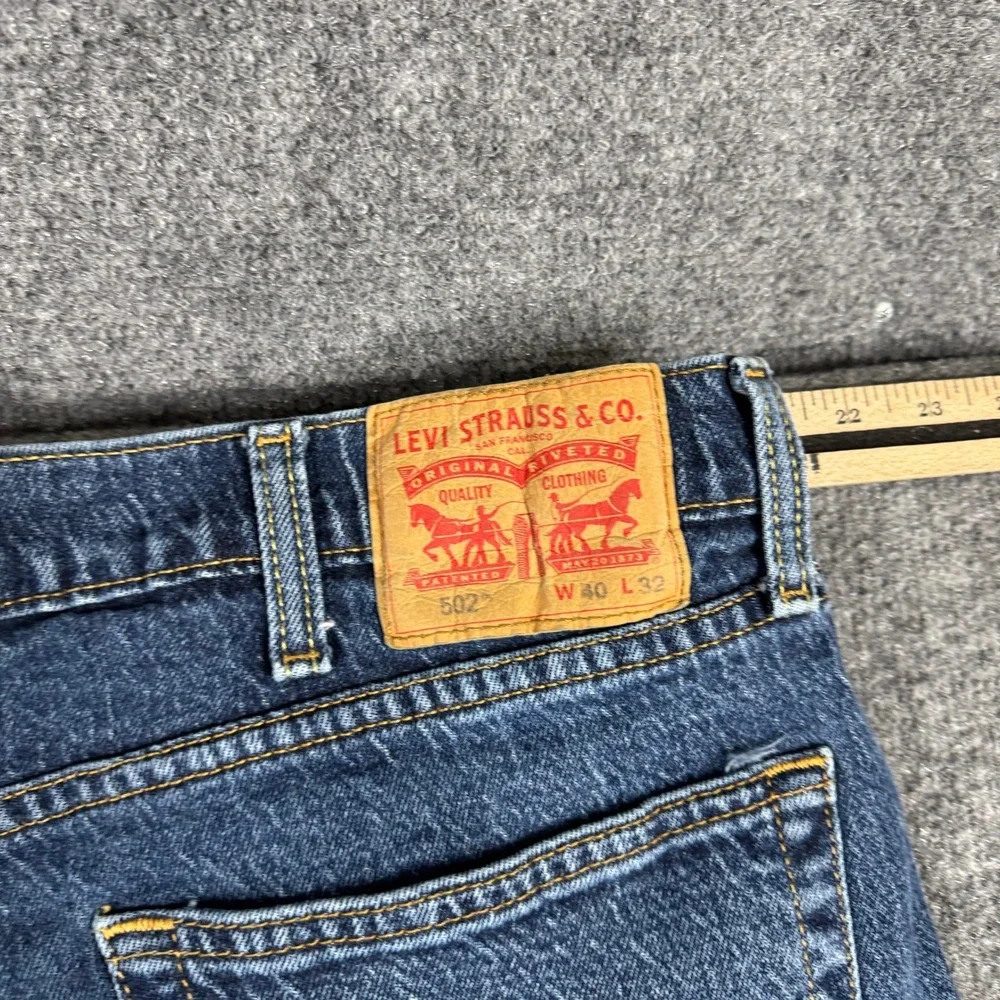 Levi's Jeans Mens Size 40x32 Blue 502 Regular Taper Lyocell Blend Medium Wash